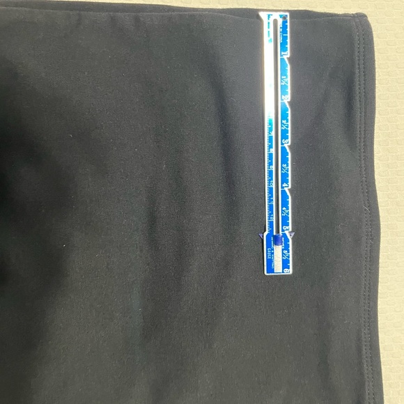 Old Navy Charcoal Crew Neck Tee - Picture 3 of 4